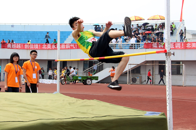 男子跳高风采