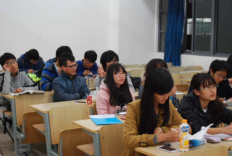 化工1302班召开第一次班会