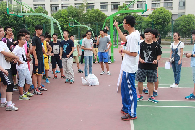 社联中心成员讲解规则