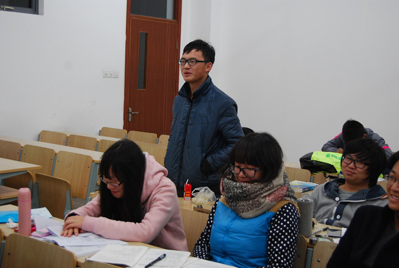 化工1302班召开第一次班会