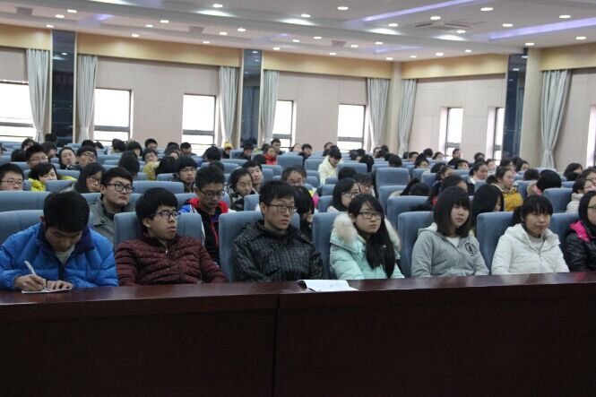 会场的同学们