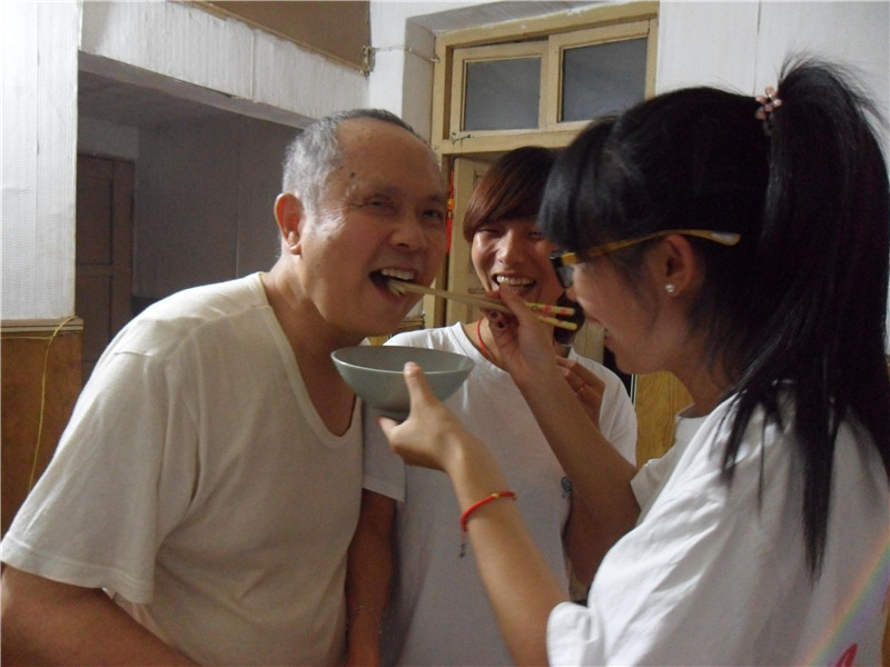 【2013年暑期社会实践】先进个人——张婷婷
